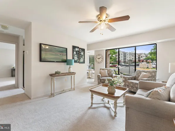 9552 Cannoneer Ct APT 204, Manassas, VA 20110