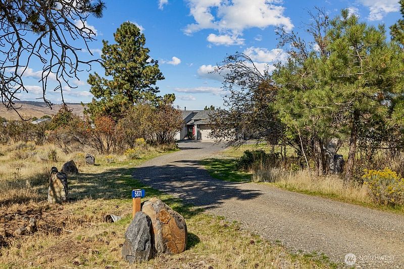 3rd image of 5871 Cove Road
