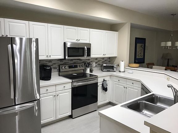 4th image of 11101 Harbour Vista Cir