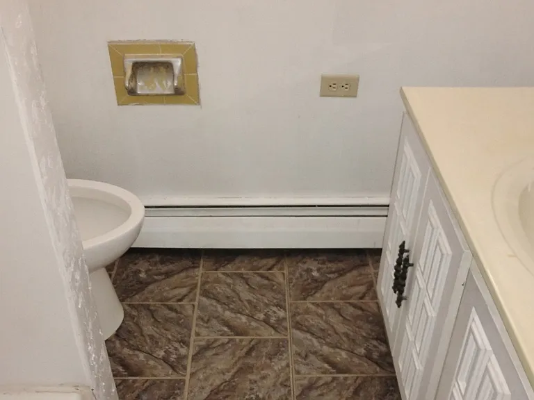 604 W 2nd St #2 — Photo 5