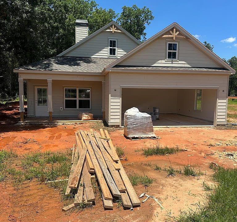 1st image of 101 Chinaberry St