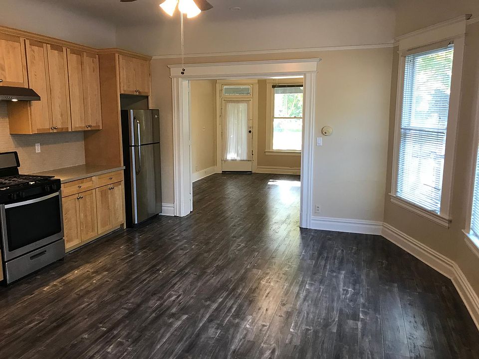 Kitchen to Living Room