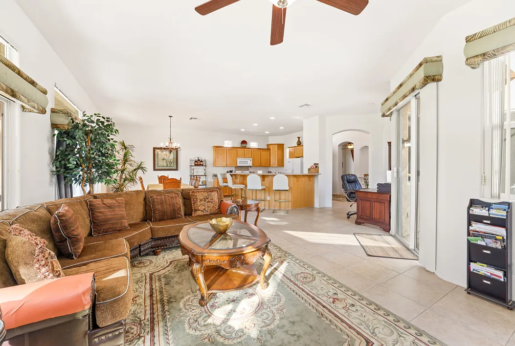 3 bed, 1830 sqft, $3,600 — Photo 3