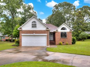 18 Ridge Lake Dr, Manning, SC 29102