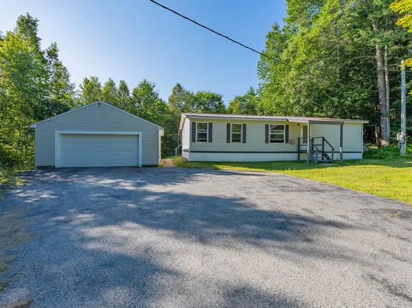 16 Country Lane, Harrison, ME 04040