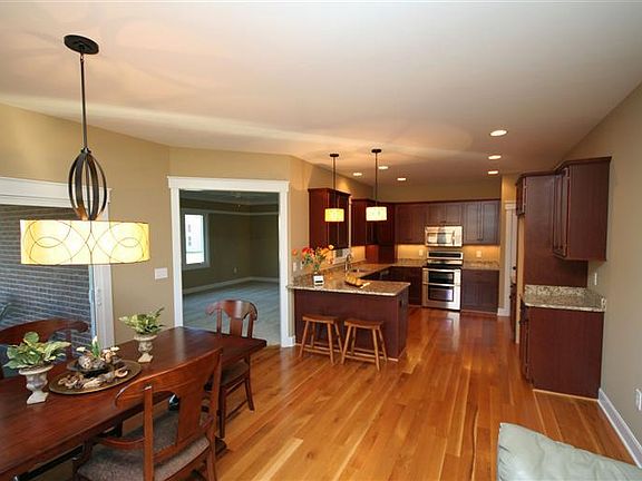 3rd image of 1012 Aristides Dr