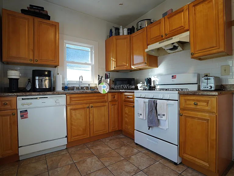 25 Pratt St #2 — Photo 9