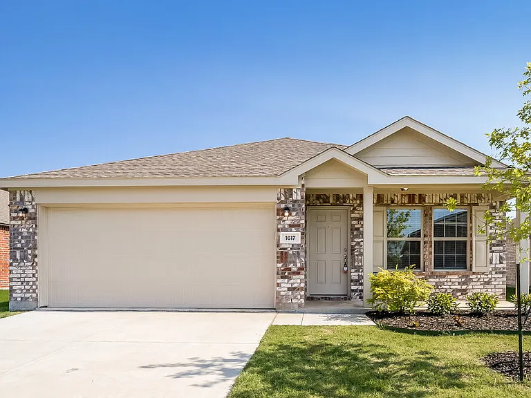 1617 Westfall Dr — Photo 1