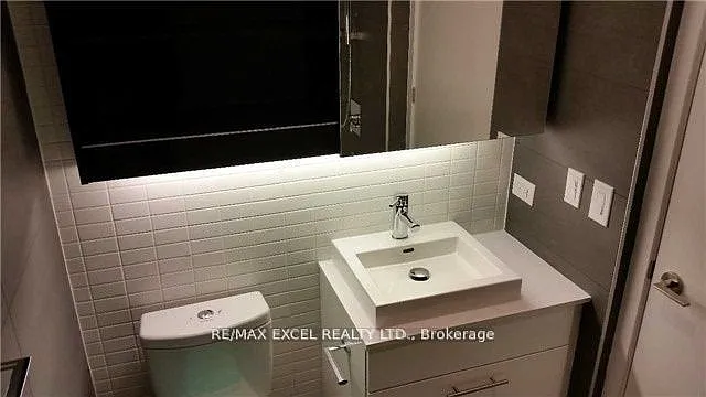 1 bed, $2,000 — Photo 4