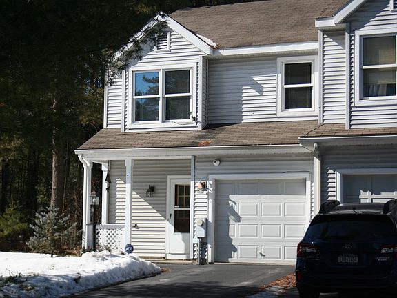 3rd image of 7 Tiffany Ln