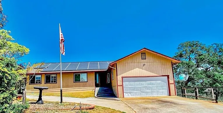 3121 Arrowhead St — Photo 1