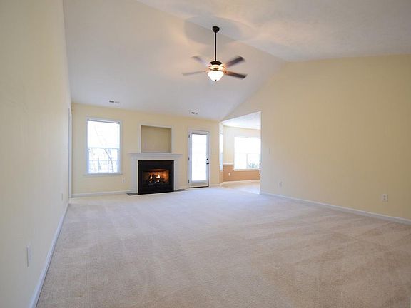 4th image of 4026 Dickens Ave