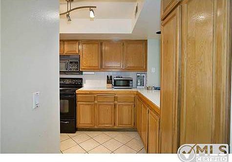 5th image of 3225 Newell St Unit 2