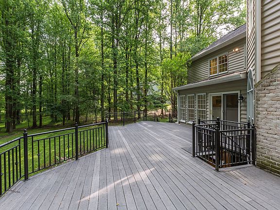 5th image of 15205 Arminio Ct
