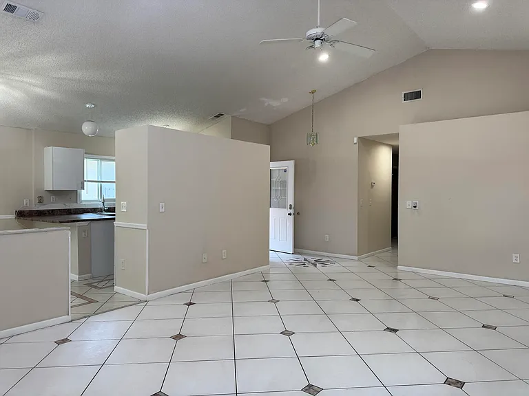 1038 W Jasmine Ln — Photo 9