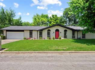 1615 W Ash St, Rogers, AR 72758