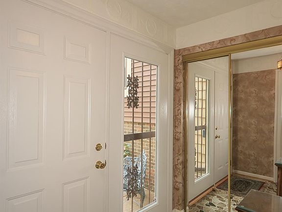 4th image of 1072 Muirfield Dr