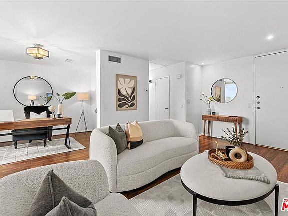 5th image of 100 S Doheny Dr APT 609