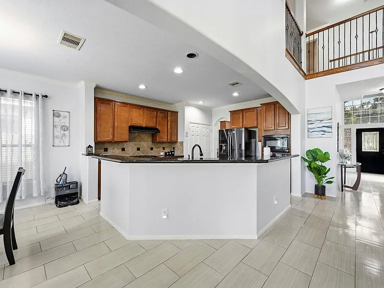 14403 Lakepointe Bend Ln — Photo 18