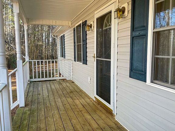 5th image of 3361 Juanita Ln