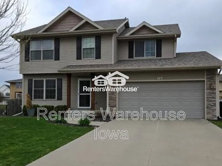 165 SE Pleasant View Dr — Photo 1