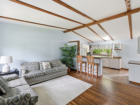 3rd image of 3442 N Valleyview Dr