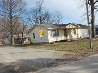 1501 Ray St, Dexter, MO 63841