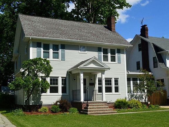 3rd image of 1275 Manor Park Ave
