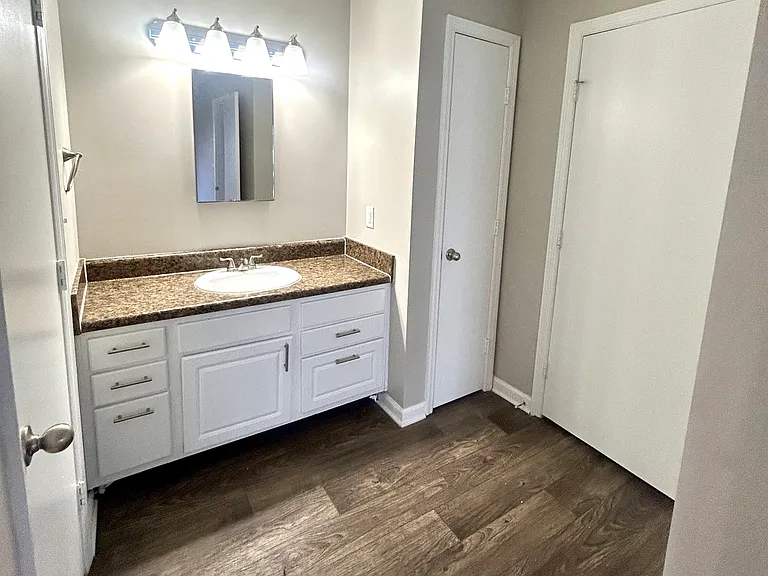 Pointe West I — Photo 21