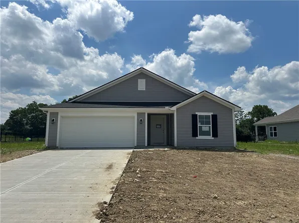 1240 Wind Rock Dr, Troy, OH 45373
