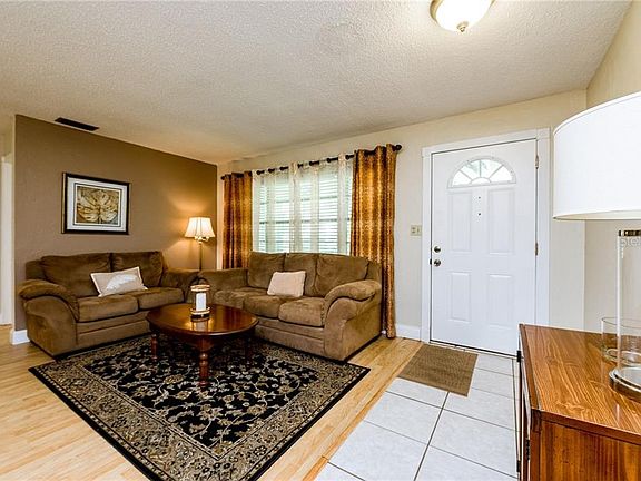 3rd image of 1205 Overbrook Dr