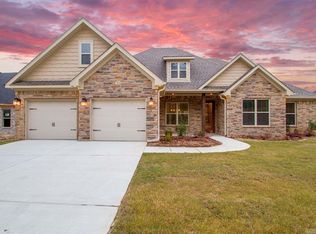 7914 South Shoreline, Benton, AR 72019