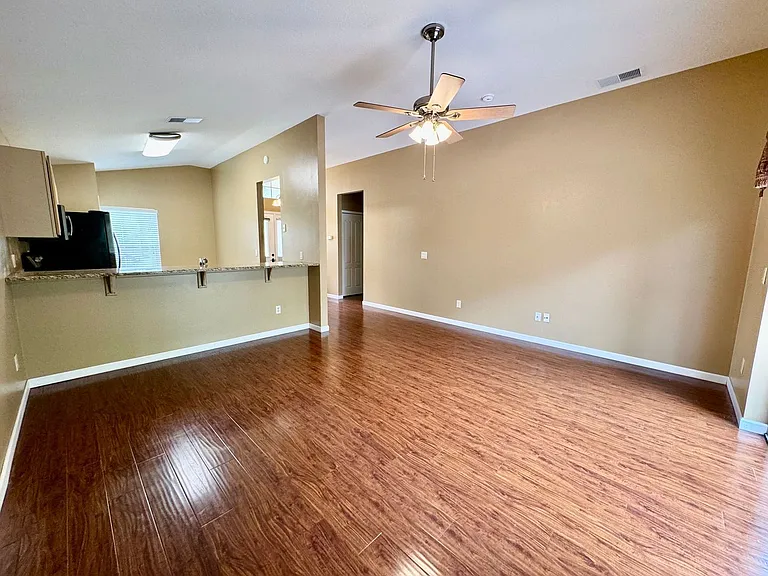 1866 Stafford Springs Blvd — Photo 7
