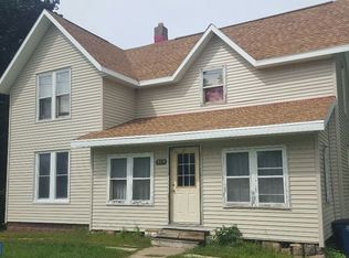 319 Nye St #1/2, Hortonville, WI 54944