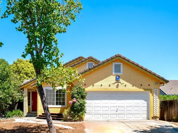 8516 Shadetree Drive, Windsor, CA 95492