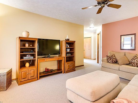 2nd image of 4667 Spinnaker Ct