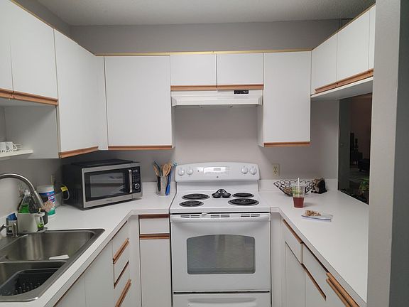 3rd image of 2503 SE King Arthurs Ct #25