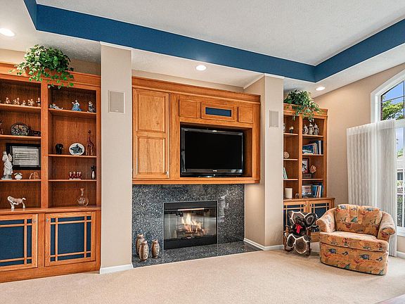 4th image of 2176 Teal Ct SE