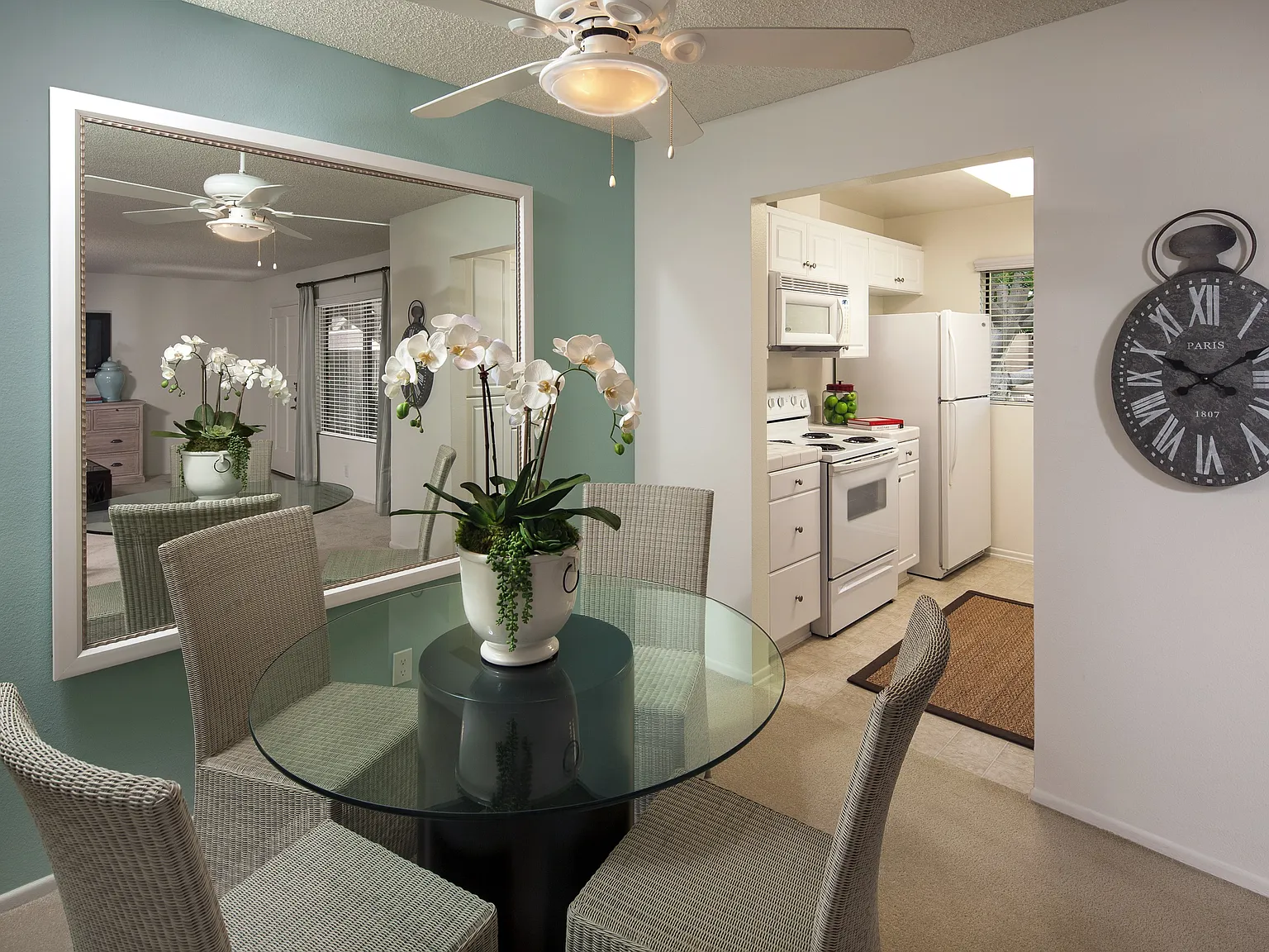 Parkwood Apartment Homes — Photo 4