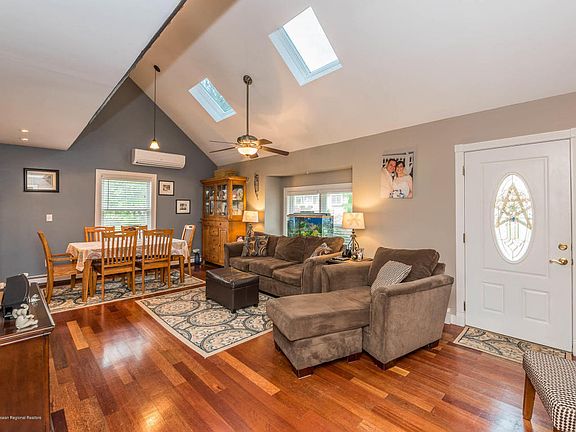 4th image of 2039 Brookdale Park Dr