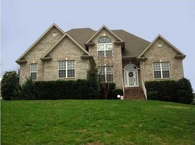 1st image of 490 Ivy Manor Ct