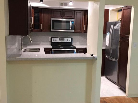 4th image of 7041 Environ Blvd
