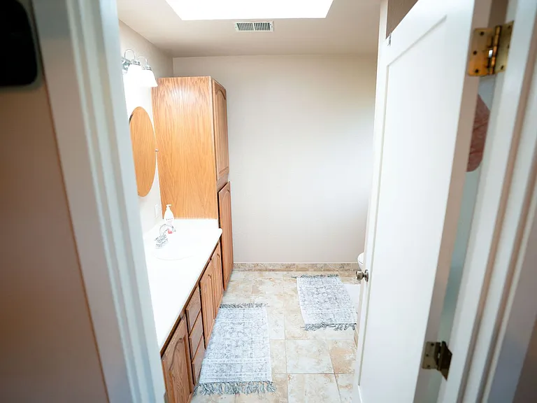 1550 Chabot Ct — Photo 36