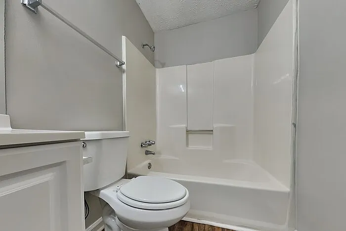 2093 Drake Ct — Photo 17