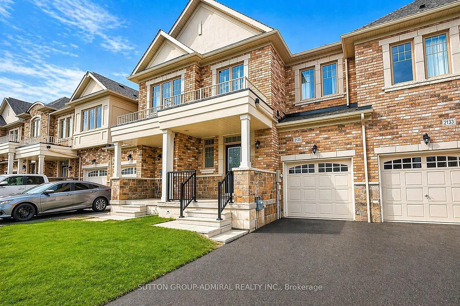 3 bed, $2,700 — Photo 1