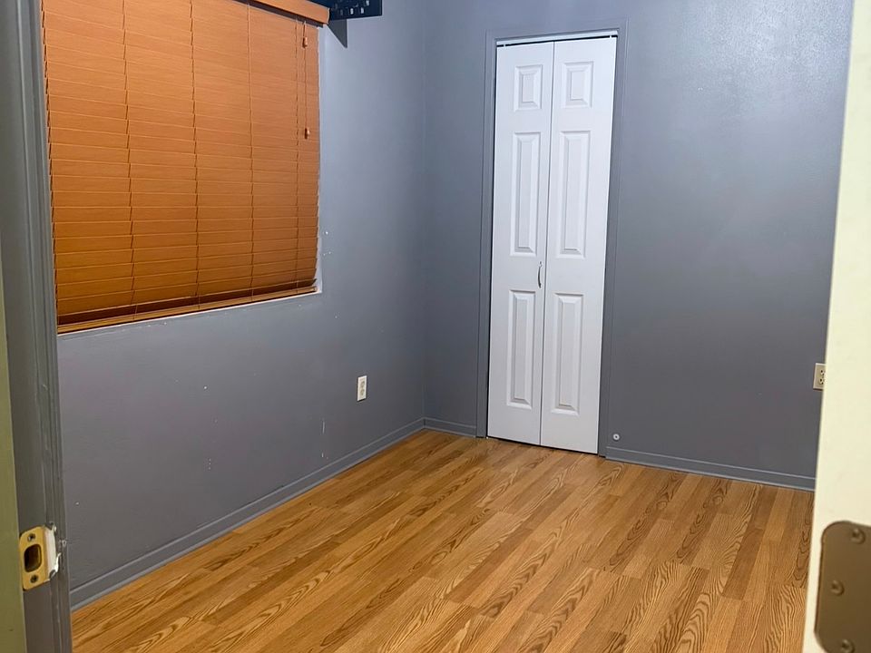 2nd image of 3668 Modesto Dr