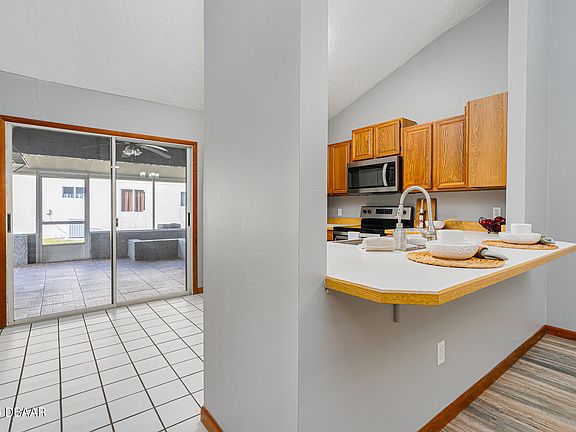 5th image of 3556 Forest Branch Dr