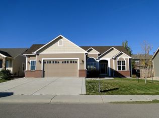 4260 Woodlake Ln, Wellington, CO 80549