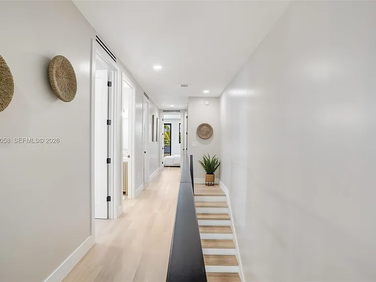 701 SW 17th St — Photo 49