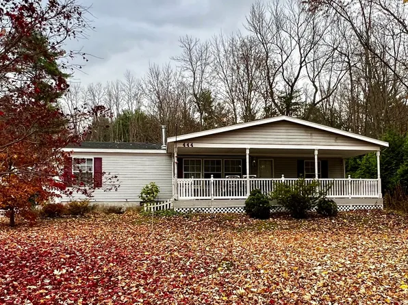 444 Corlear Dr, Willsboro, NY 12996